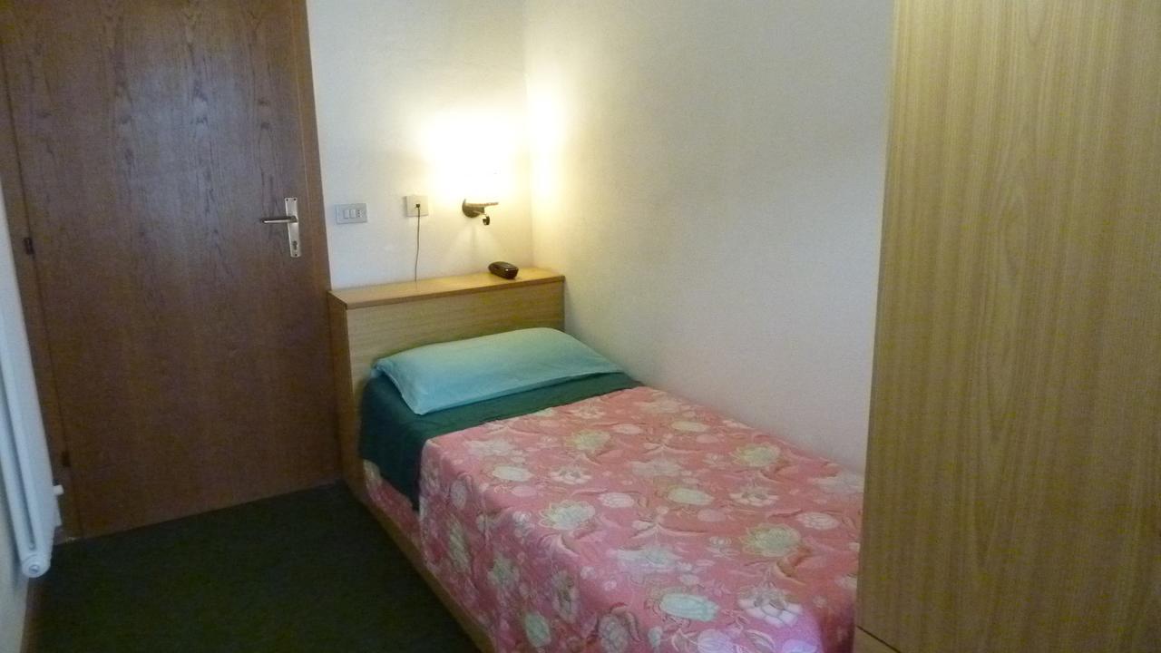 Hotel Terminus Левико Терме Екстериор снимка